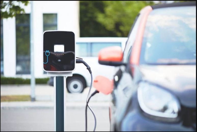 Capa: Carros elétricos que estourarem cotas de importação pagarão tarifas