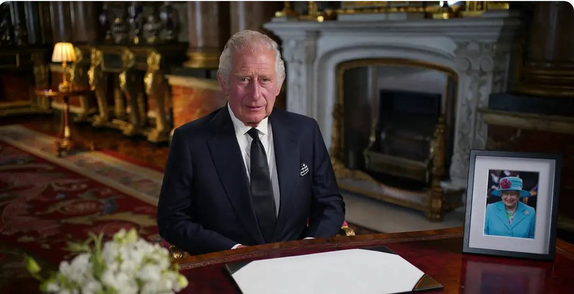 Capa: Rei Charles III é diagnosticado com câncer