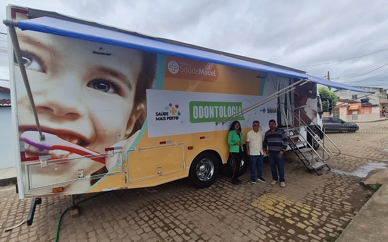 Capa: Odontomóvel atende em escolas de Conceição da Feira, Ibirapitanga, Condeúba e Nova Itarana