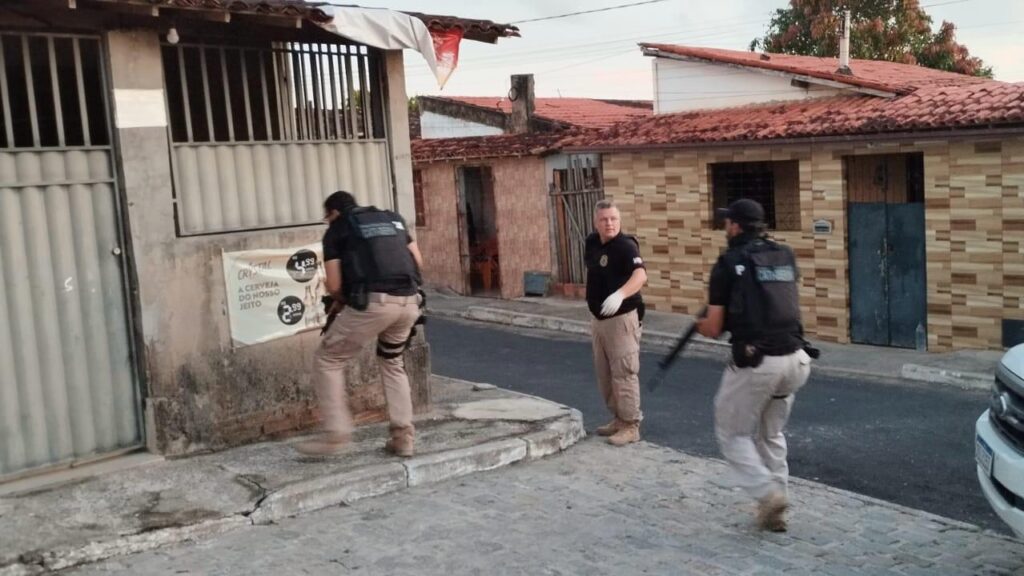 Capa: Polícia prende três acusados de matar ciganos em Jequié
