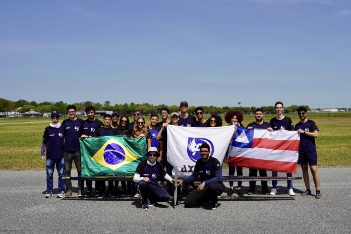 Capa: Estudantes brasileiros ganham prêmio em competição de aerodesign nos EUA