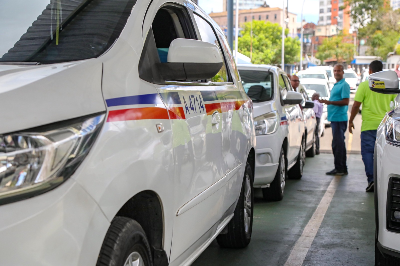 Capa: Prefeitura de Salvador amplia prazo de entrega da documentação para credenciar novos taxistas