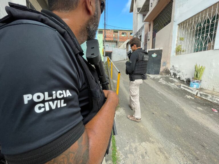 Capa: Polícia prende suspeito de tráfico que expulsou morador de casa em Nazaré