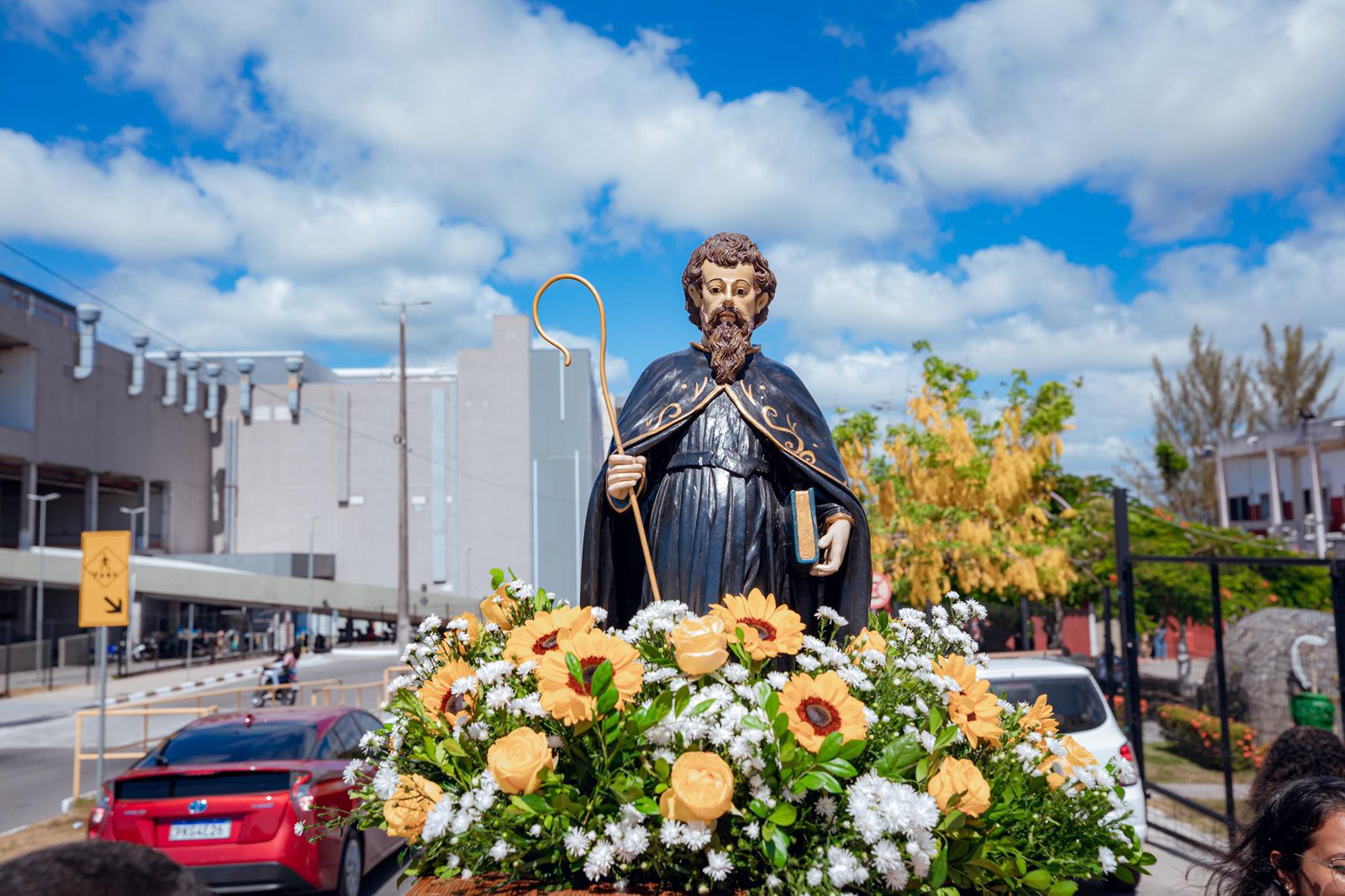 Capa: Lauro de Freitas comemora Dia Festivo a Santo Amaro de Ipitanga