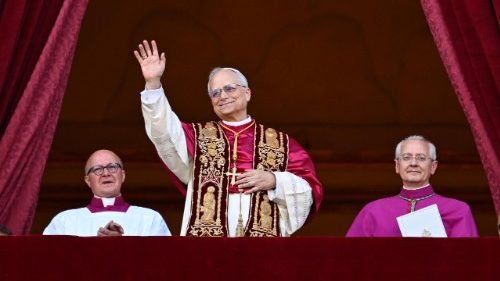 Capa: “Habemus papam!”: Cardeal americano é o novo líder da Igreja Católica