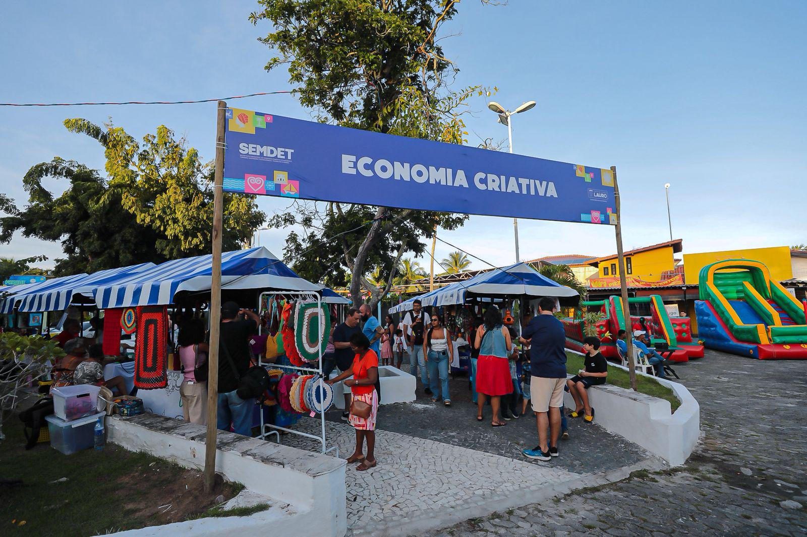 Capa: Feira da Economia Criativa em Vilas do Atlântico reúne 15 expositores e segue até este domingo (8)