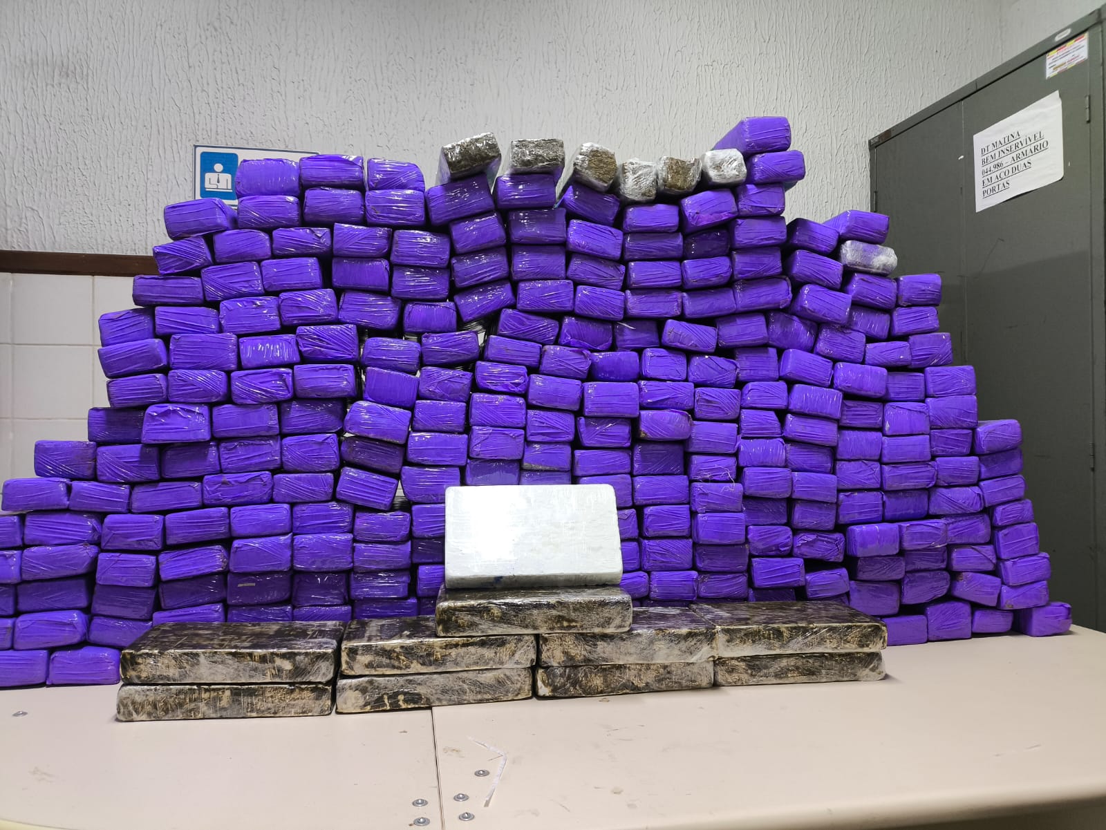 Capa: Mais de 260kg de drogas são apreendidos pela PMBA em Urandi