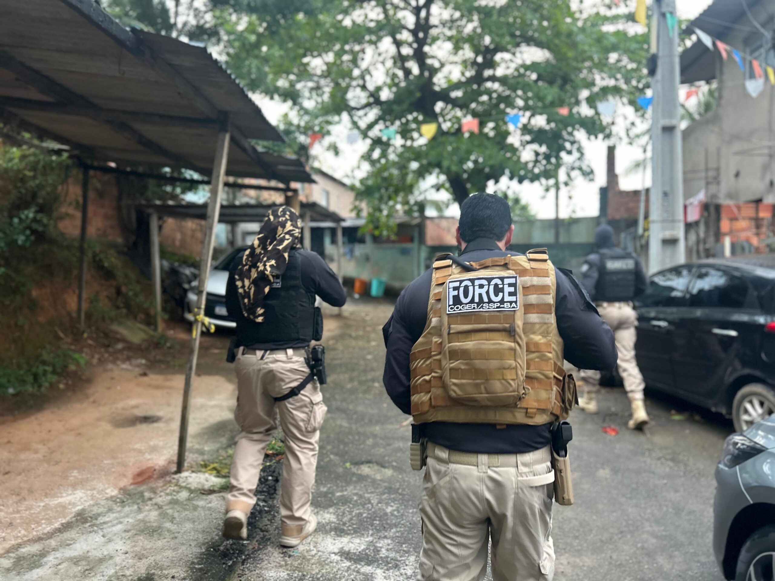 Capa: Operação prende oito pessoas e desarticula rede criminosa de grilagem de terras em Salvador, RMS e Litoral Norte