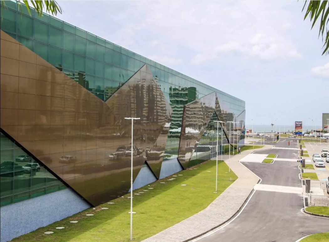 Capa: Centro de Convenções Salvador movimenta R$ 1,3 bi na economia local e amplia presença no turismo de negócios