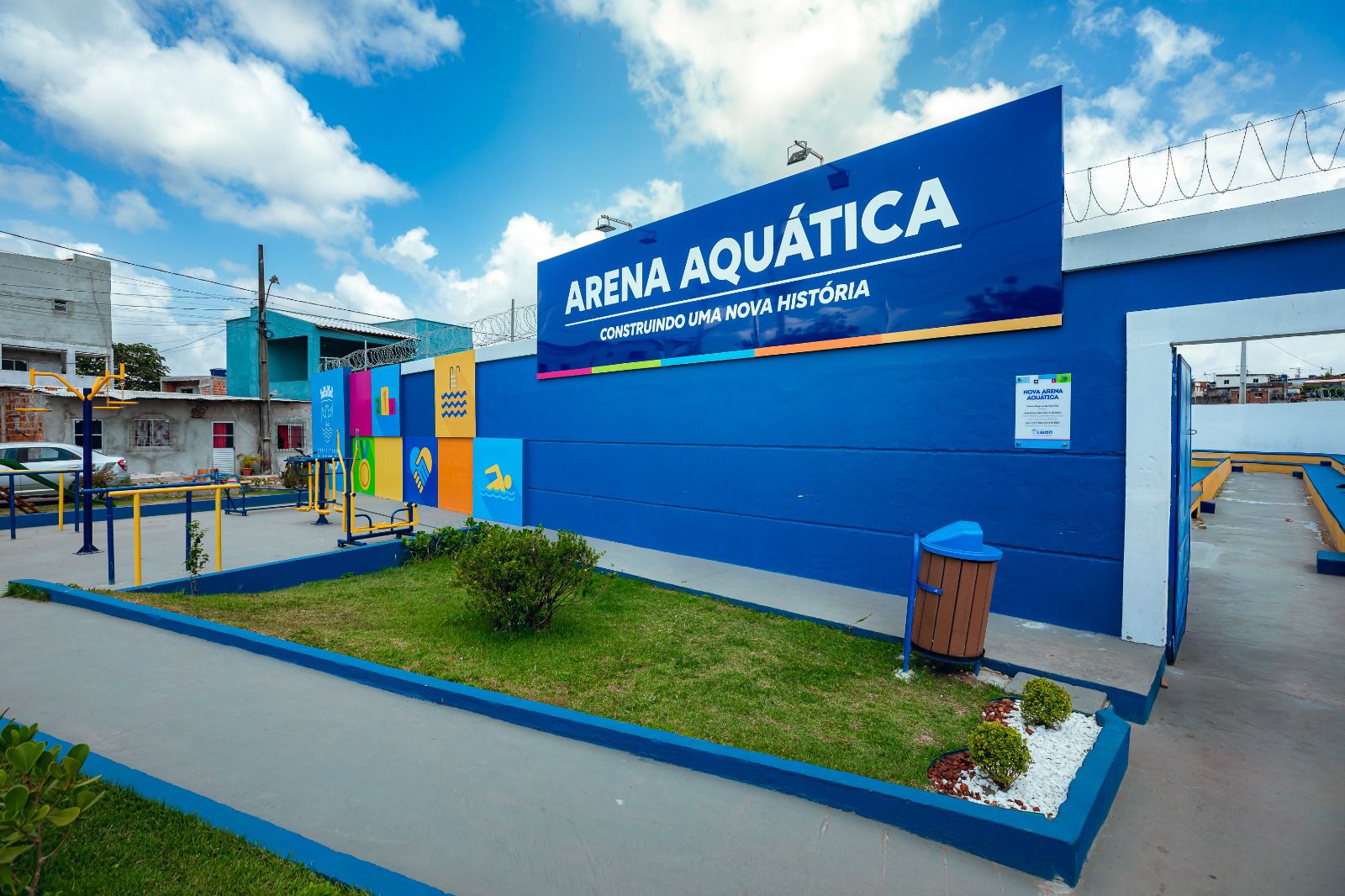 Capa: Prefeitura de Lauro de Freitas abre 320 vagas para aulas gratuitas de hidroginástica e natação para adultos e idosos