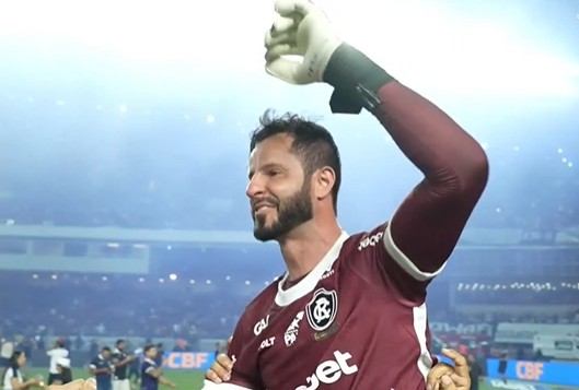 Capa: Remo vira para cima do Goiás, conquista acesso e volta à Serie A após 31 anos