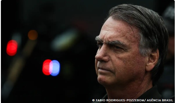 Capa: PL suspende atividades partidárias e salário de Bolsonaro