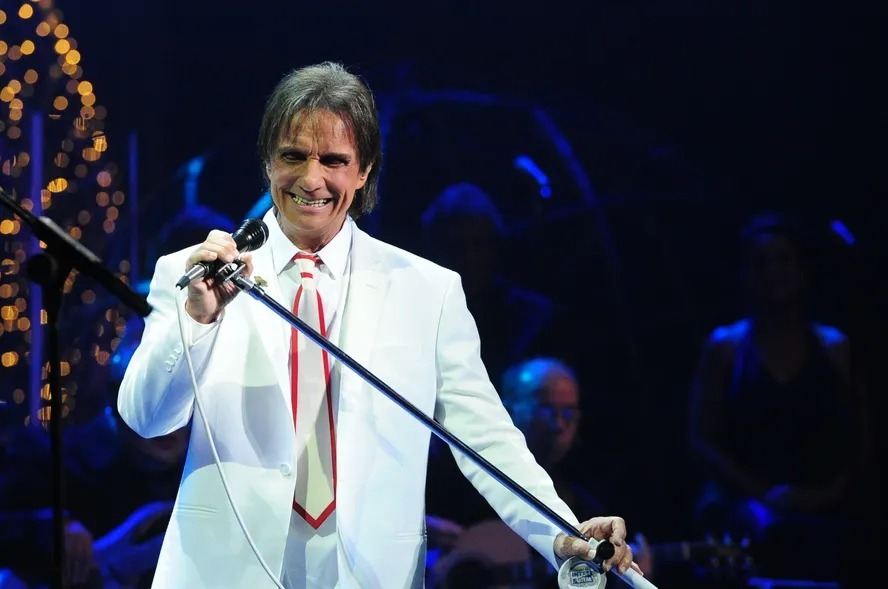 Capa: Salvador terá show gratuito de Roberto Carlos na programação de final de ano