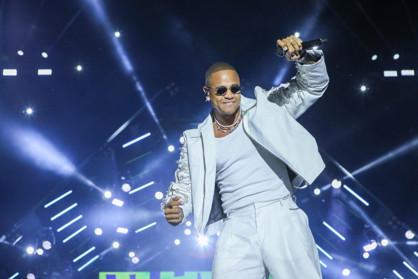 Capa: Léo Santana celebra 20 anos de carreira com show gratuito em Salvador no Dia da Consciência Negra