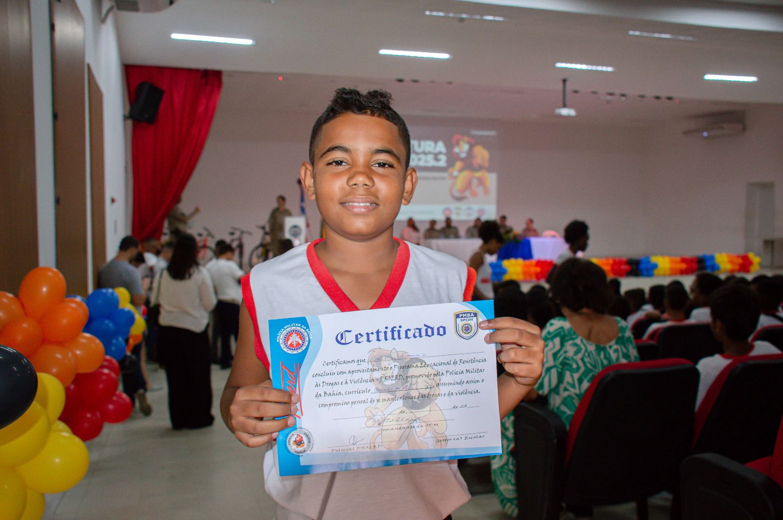 Capa: Programa em parceria com a PMBA forma 274 alunos da rede municipal de Lauro de Freitas