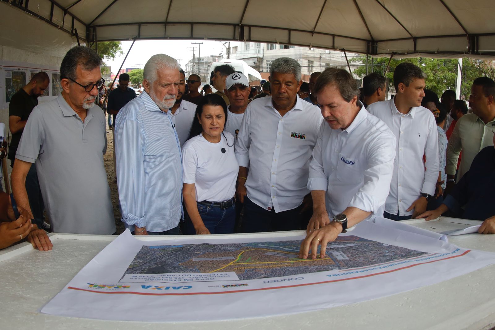 Capa: Governador vistoria obras de macro e microdrenagem na Península de Itapagipe