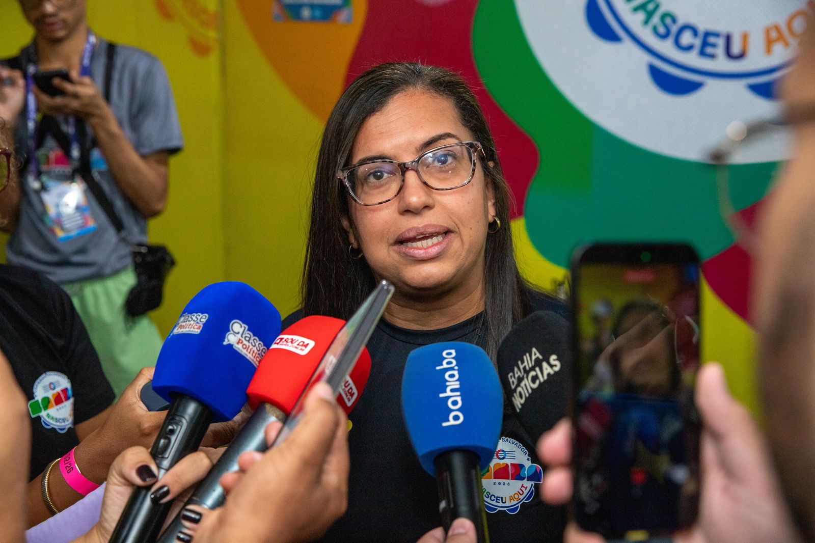 Capa: Carnaval de Salvador: segundo dia oficial da festa  registra aumento de turistas e na ocupação hoteleira