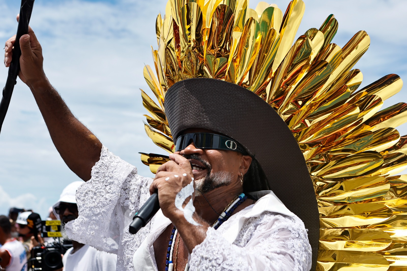 Capa: Arrastão da Quarta-Feira de Cinzas encerra Carnaval de Salvador 2026