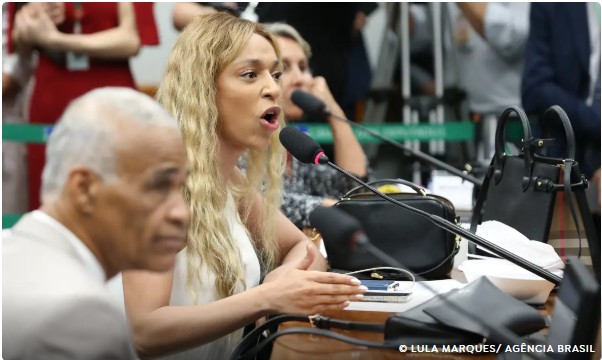 Capa: MPF pede condenação de Ratinho e SBT por falas contra Erika Hilton 