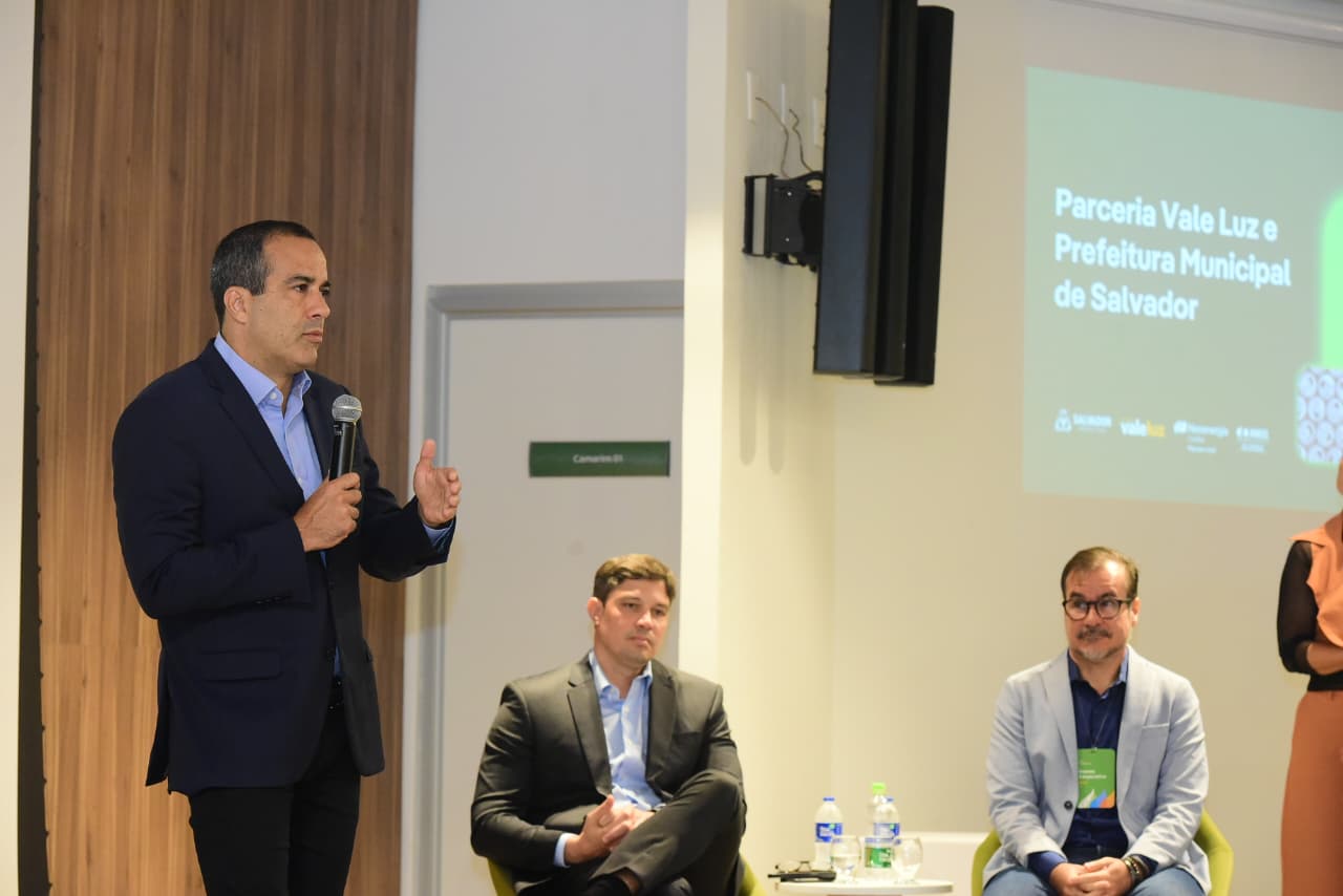 Capa: Parceria entre Prefeitura de Salvador e Coelba dará descontos na conta de energia