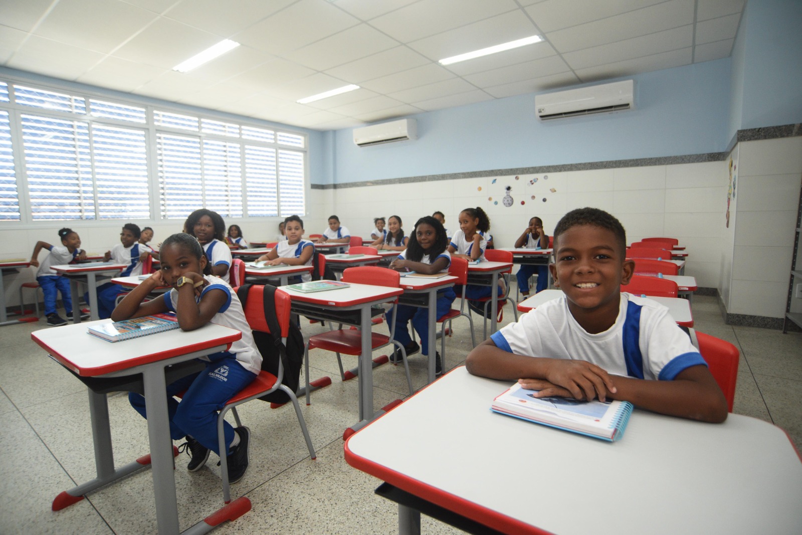 Capa: Salvador registra 4º maior crescimento em indicador de crianças alfabetizadas entre as capitais do Brasil