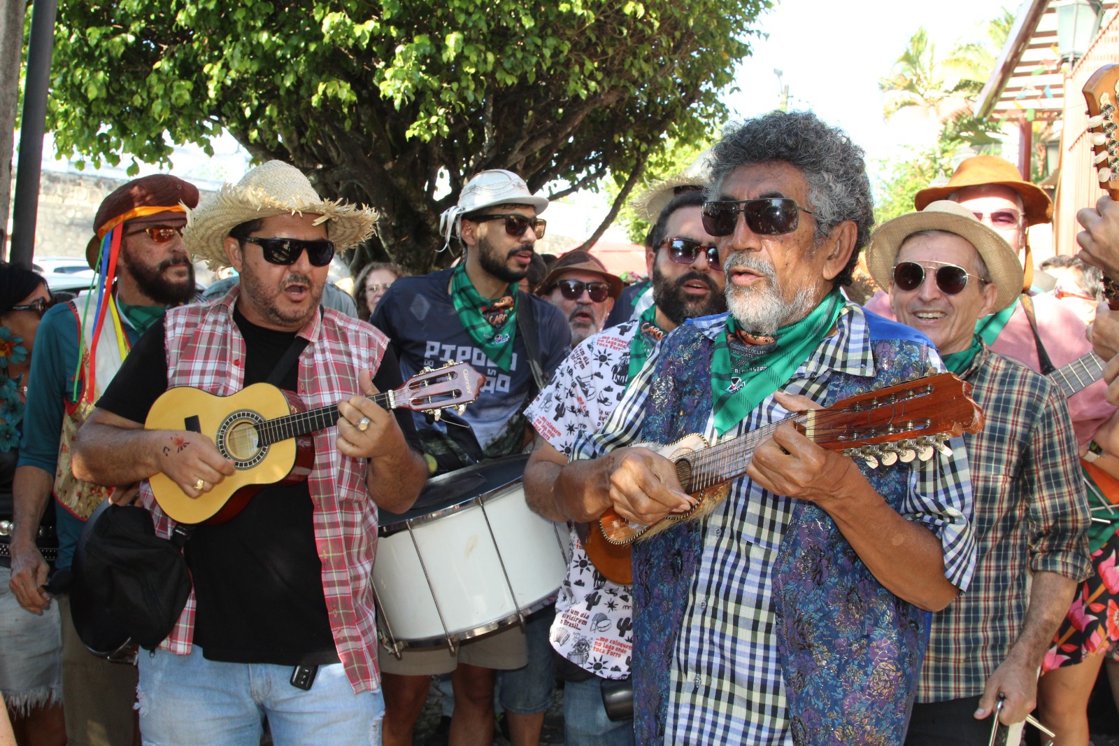 Capa: Resgate cultural do arrasta-pé