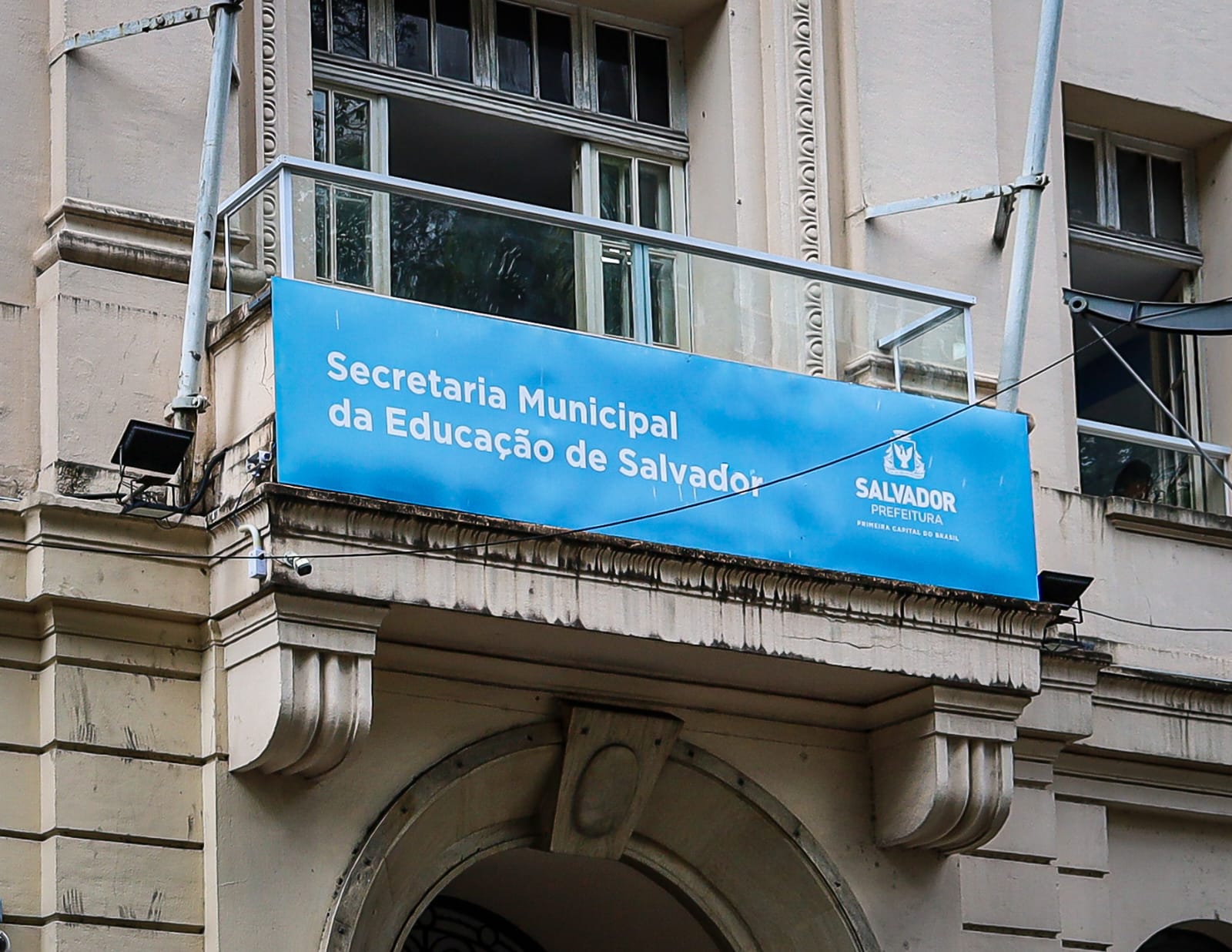 Capa: Prefeitura de Salvador anuncia retomada do Pé na Escola nesta segunda-feira após conclusão de ajustes operacionais