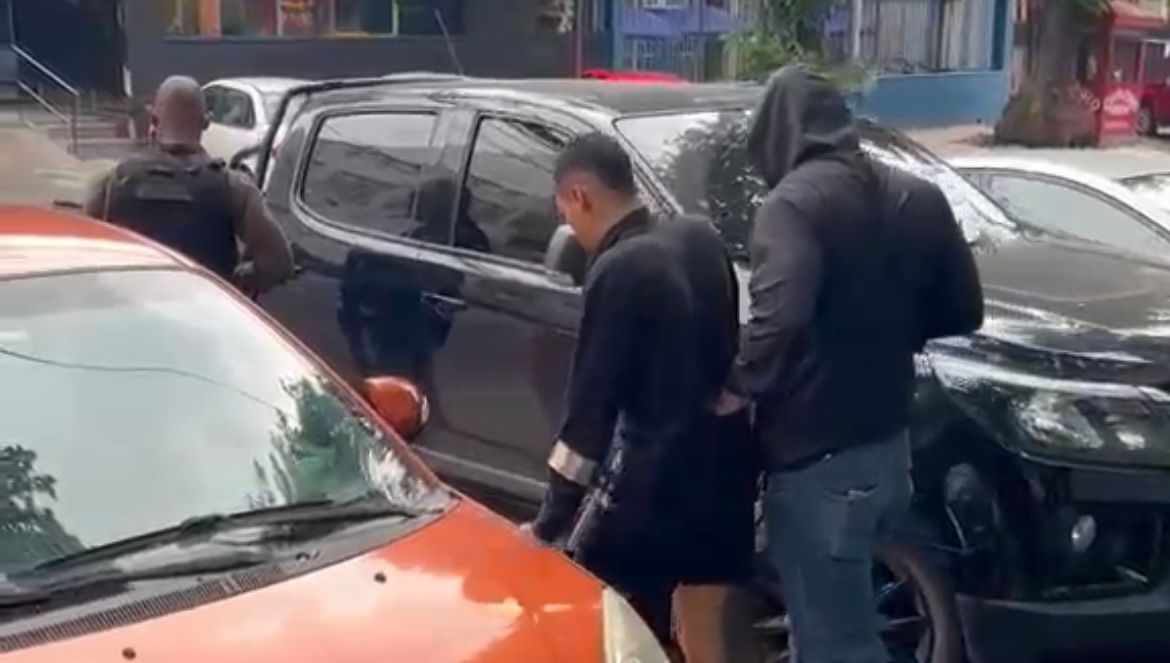 Capa: Policiais da Bahia e do Rio prendem integrante de facção criminosa que matou soldado em Salvador