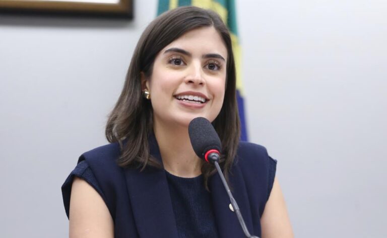 Capa: Criminalização da misoginia: Tabata Amaral apresenta nova versão do projeto de lei