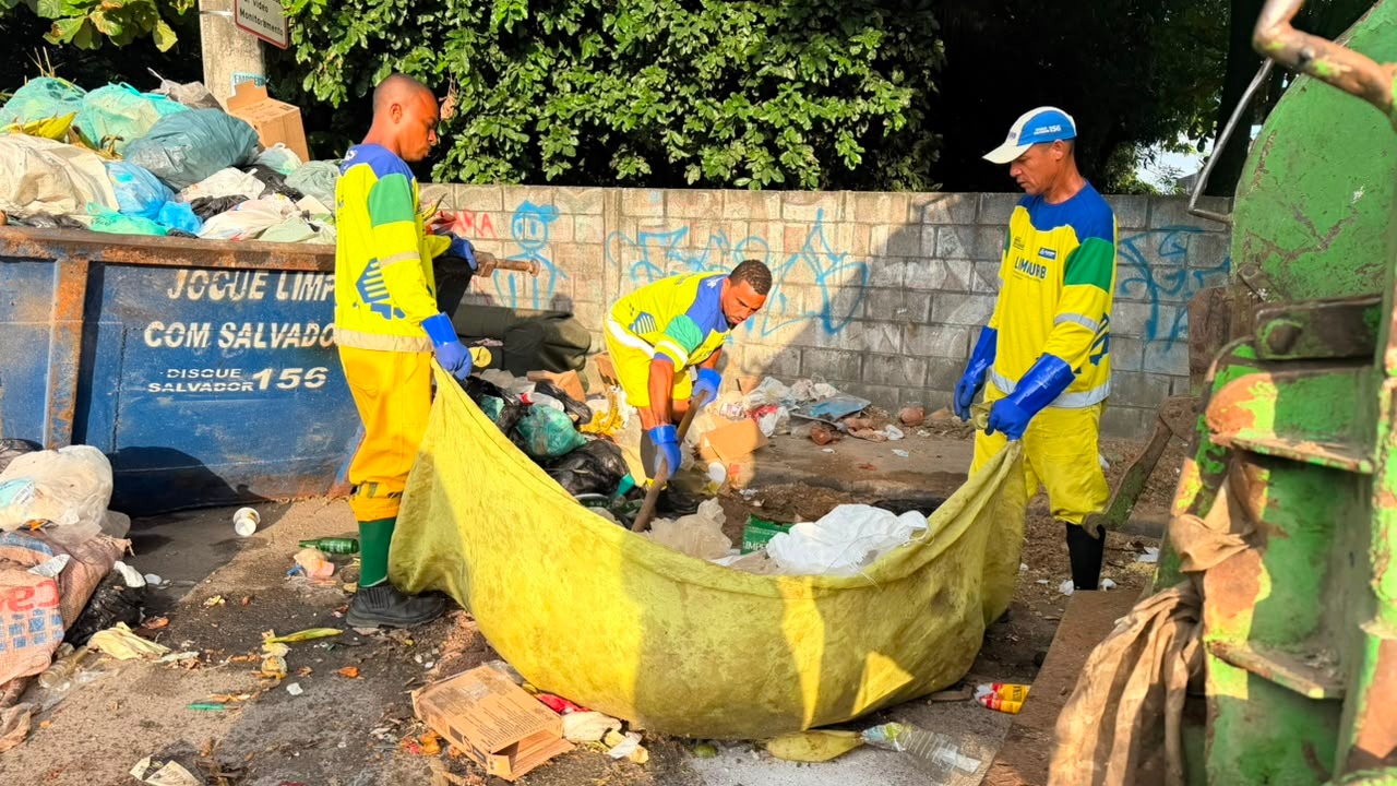 Capa: Descarte irregular de lixo dificulta a regularização do serviço de coleta em Salvador