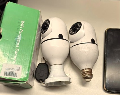 Capa: Homem é preso ao instalar câmera clandestina para o tráfico de drogas em Mussurunga