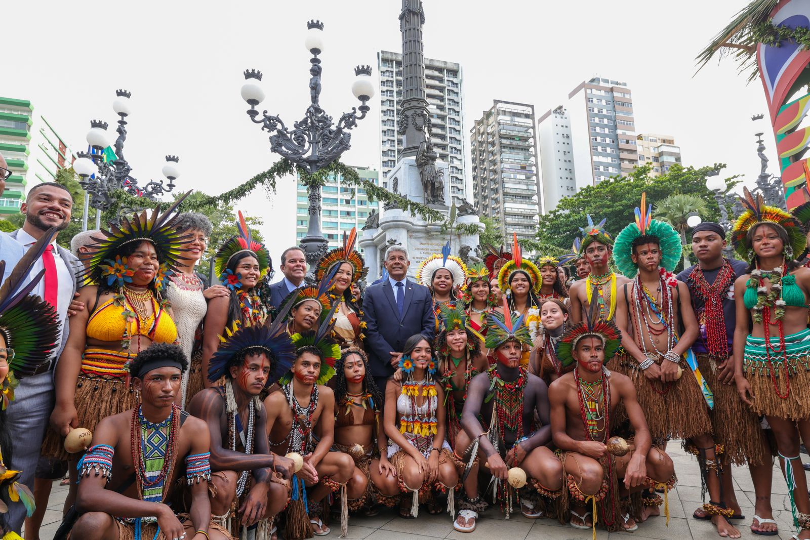 Capa: Chegada dos Caboclos ao Campo Grande consagra as celebrações do 2 de Julho na Bahia