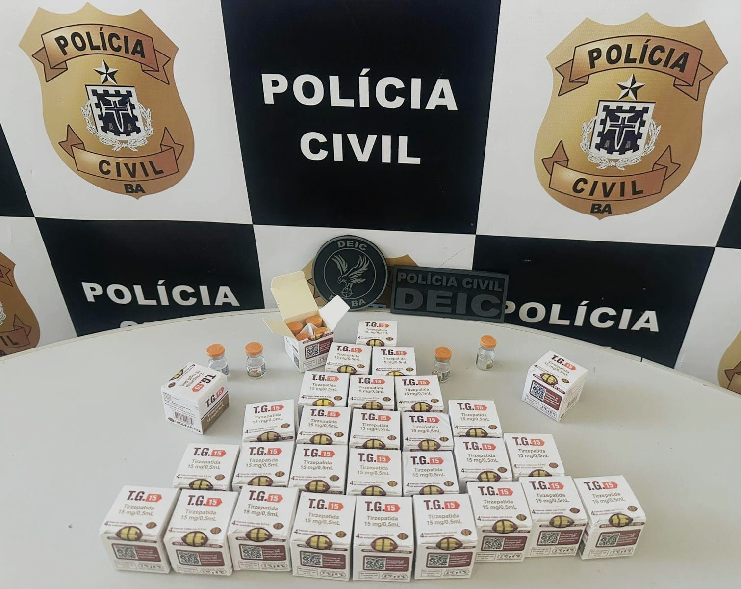 Capa: Polícia apreende 124 ampolas de tirzepatida transportadas sob condições inadequadas em Vitória da Conquista