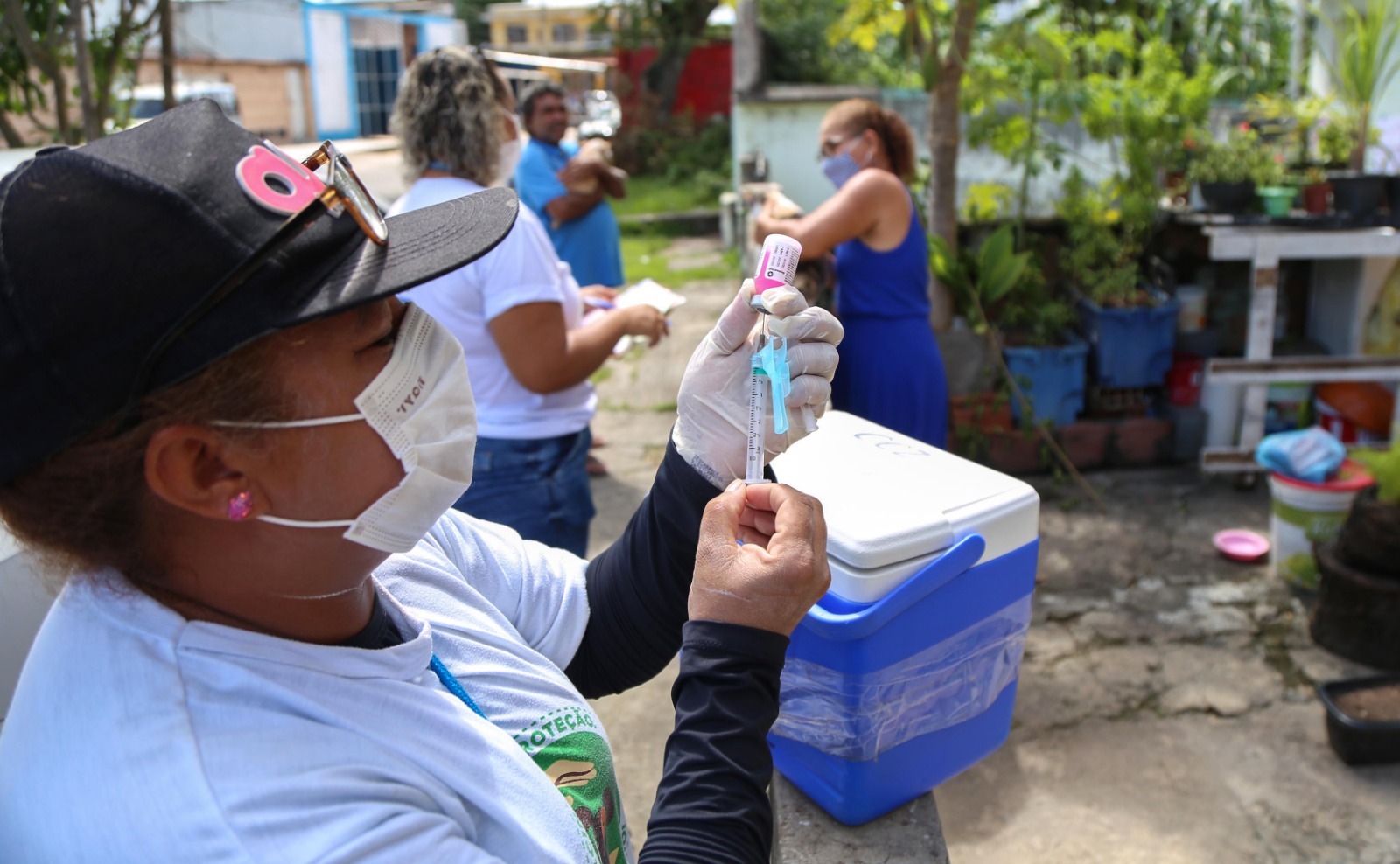 Capa: Campanha antirrábica terá vacinação volante em bairros de Salvador neste fim de semana