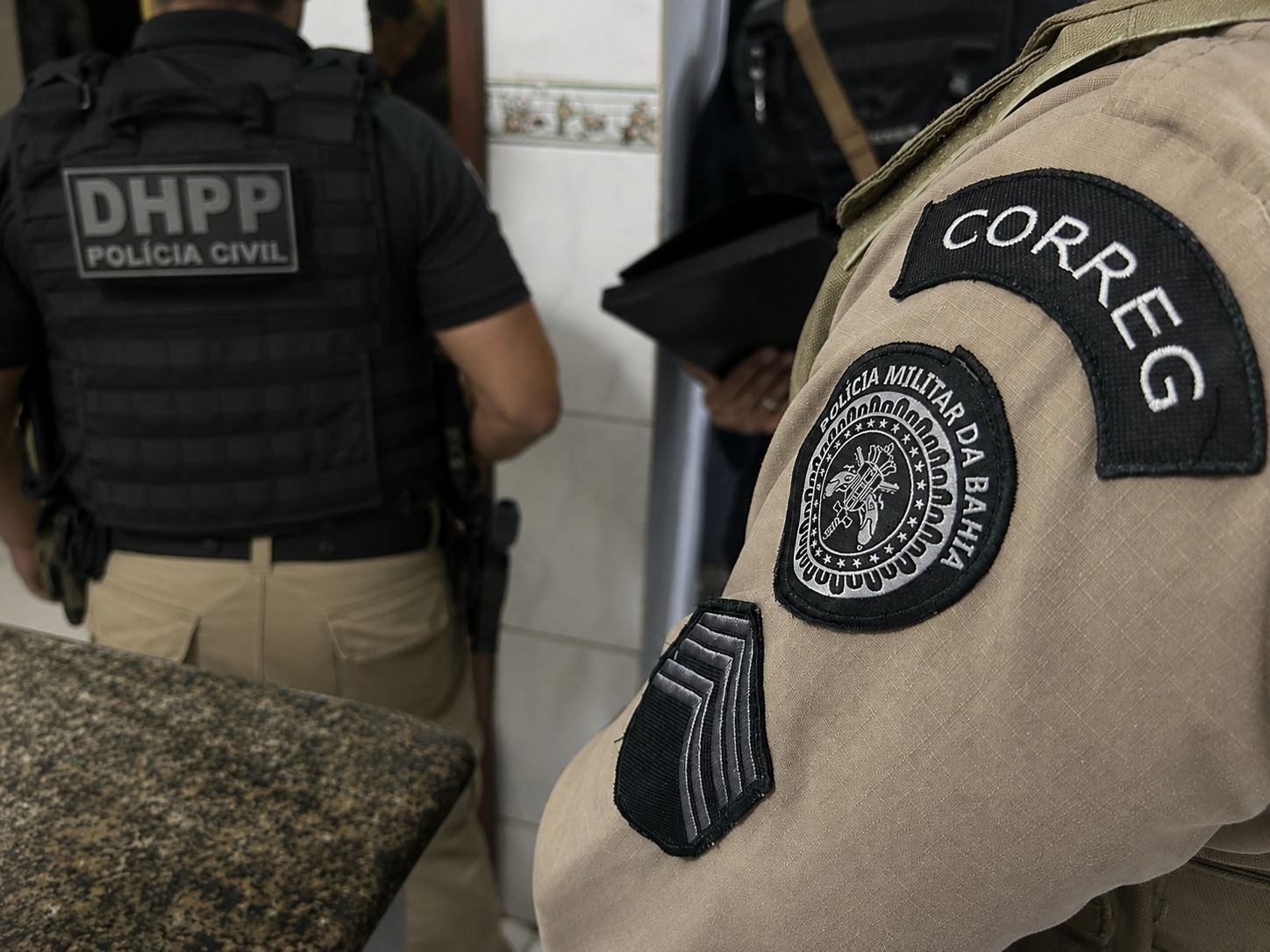 Capa: PM investigada por homicídio de comerciante em São Cristóvão é presa em Salvador