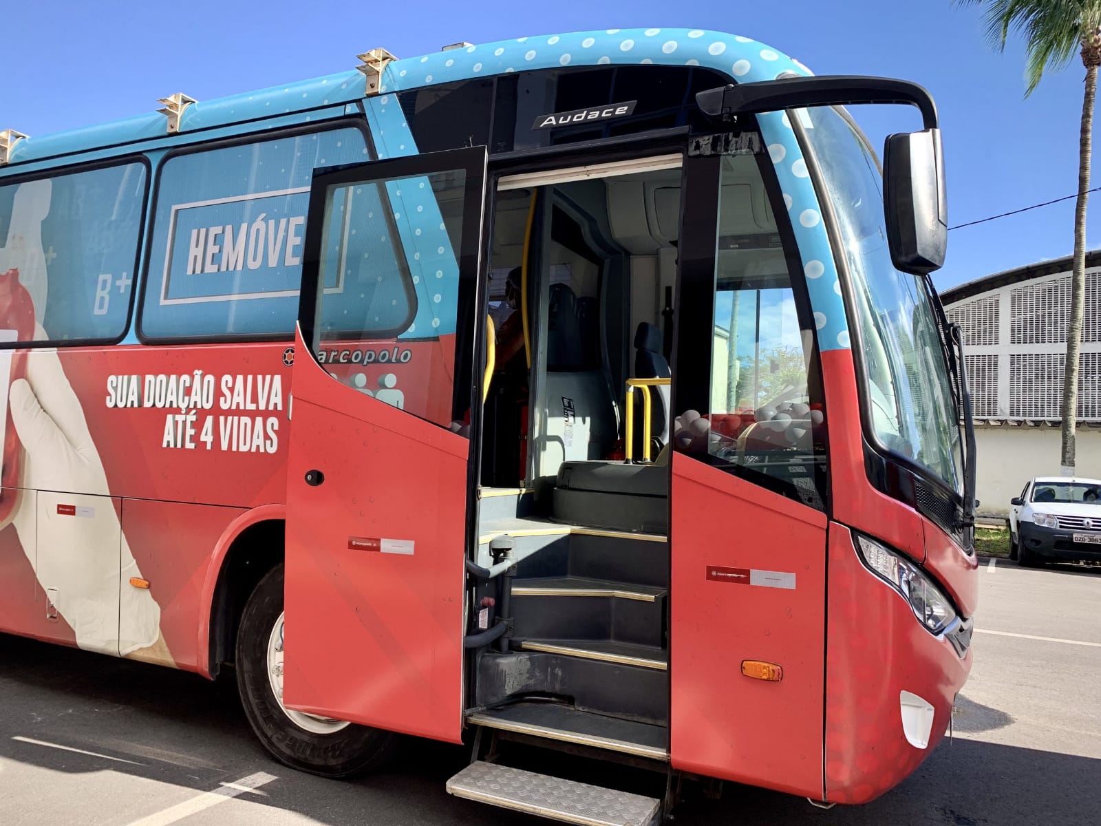 Capa: Hemóvel recebe doações de sangue nos dias 3 e 4 de setembro, em Salvador