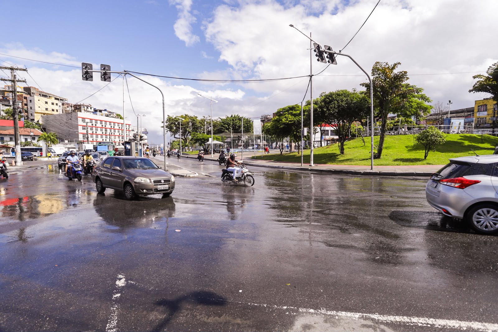 Capa: Prefeitura de Salvador lança programa Tá na Pista; investimentos em requalificação asfáltica chega a cerca de R$ 170 mi