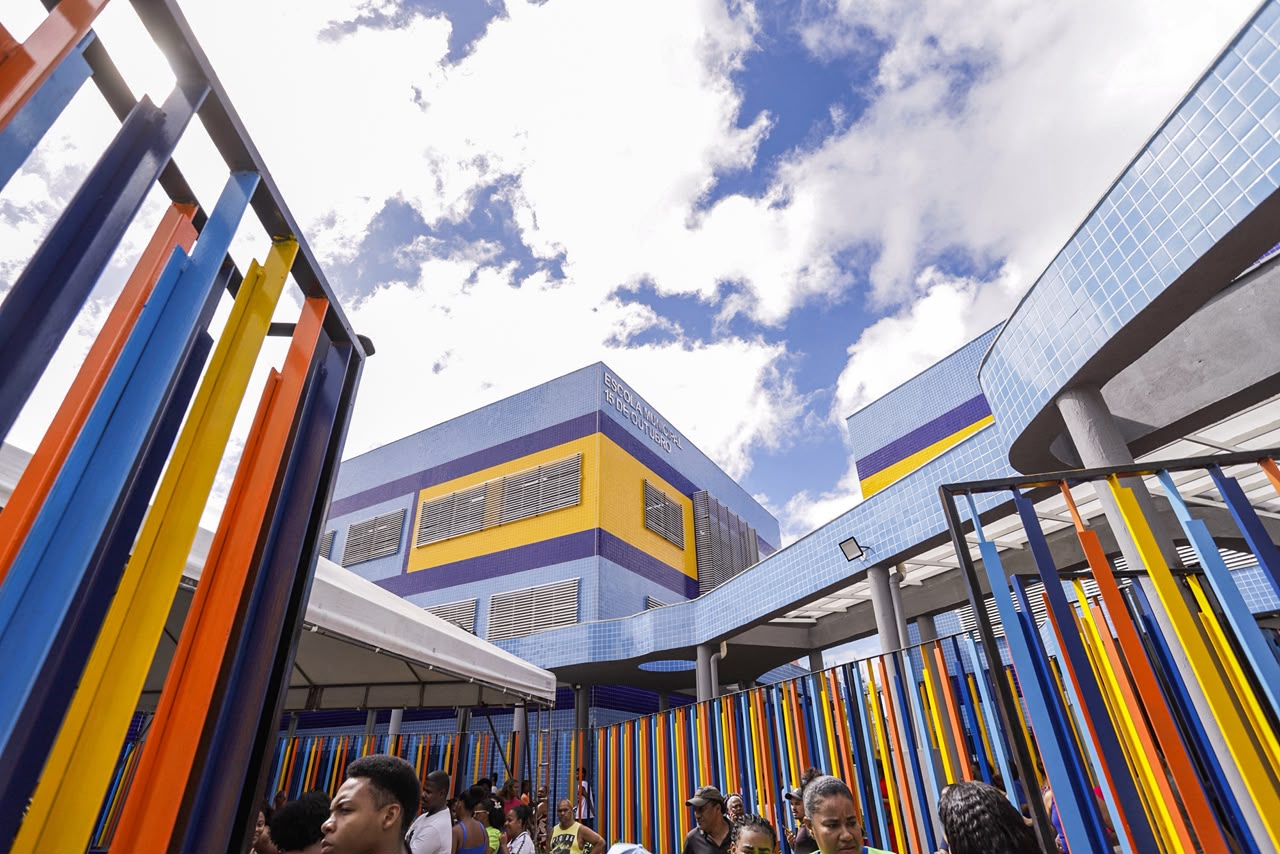 Capa: Prefeitura de Salvador inaugura escolas de alto padrão para 1,2 mil alunos com piscina e salas climatizadas na Fazenda Grande do Retiro