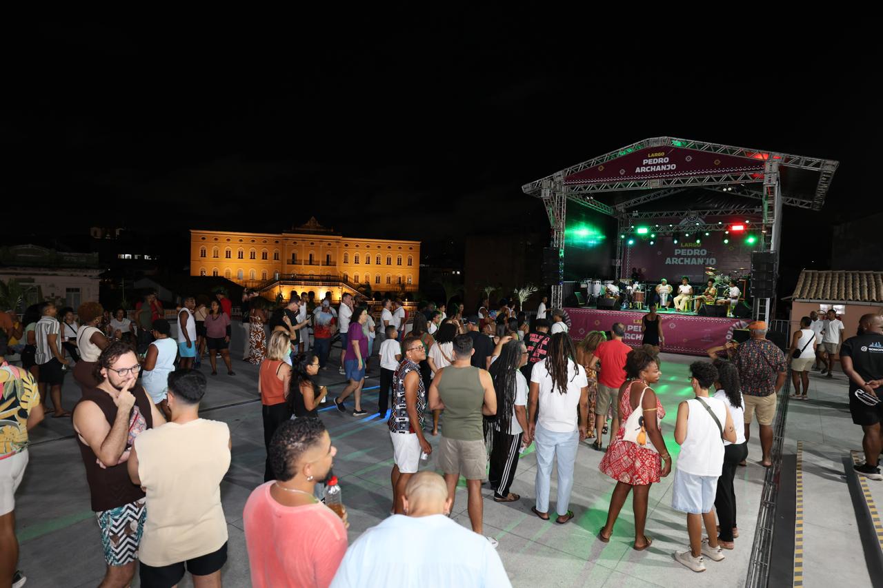 Capa: Largo Pedro Arcanjo retoma programação cultural com mais acessibilidade, segurança e capacidade de público