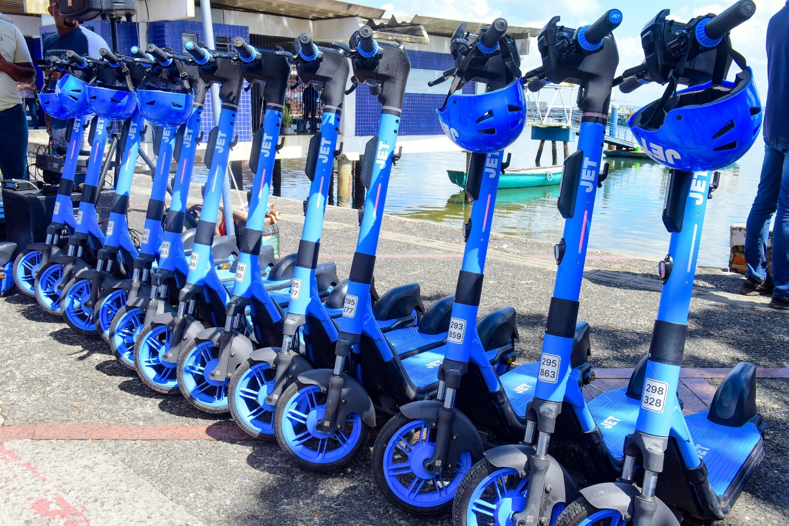 Capa: Patinetes elétricos atingem marca de 1 milhão de viagens realizadas em Salvador